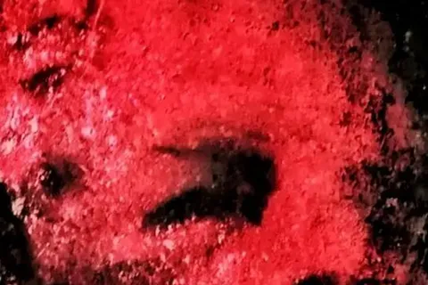 Détail — Ukraine, visage de feu